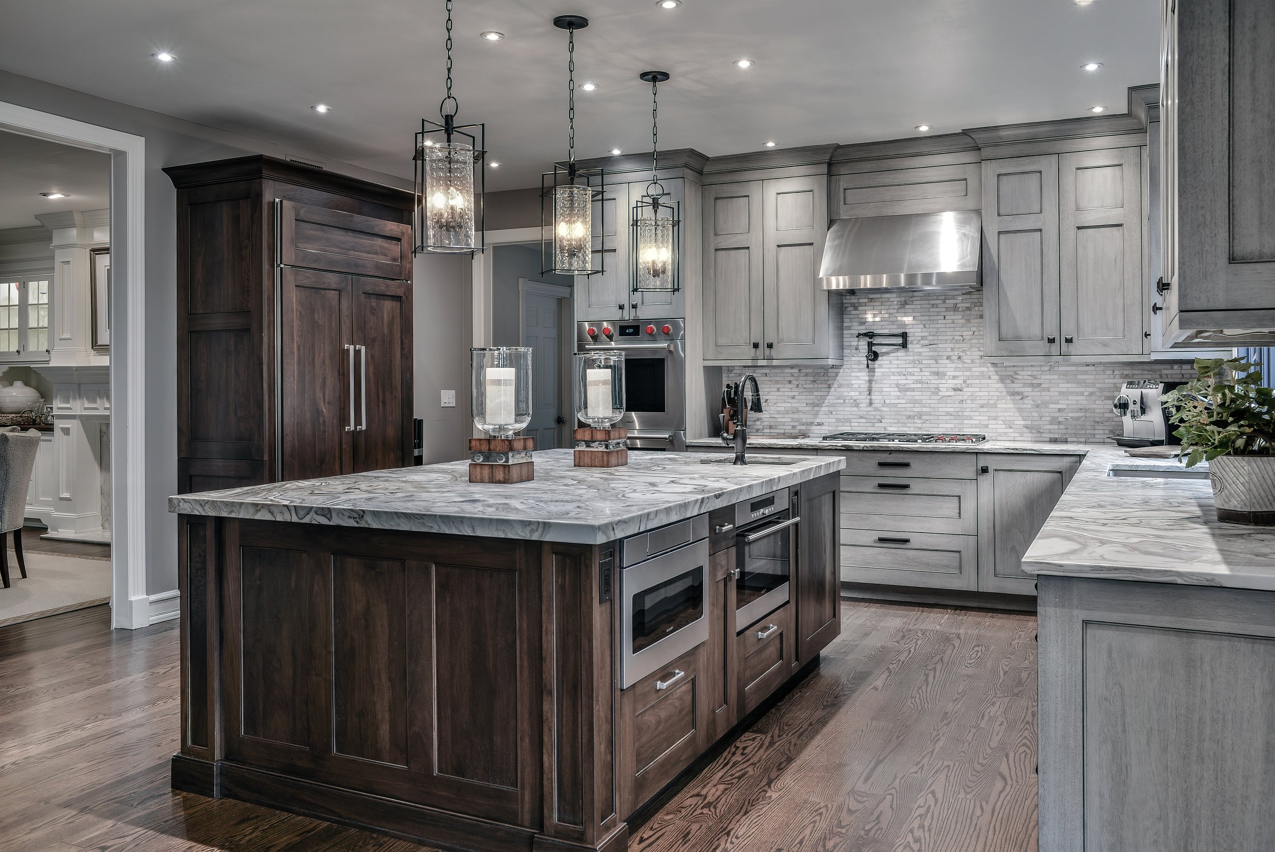 Expert Cabinet Company Offering Custom Designs and Installations