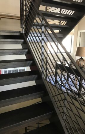 Metal-C-channel-stairs-horiz-iron-railing-285x449