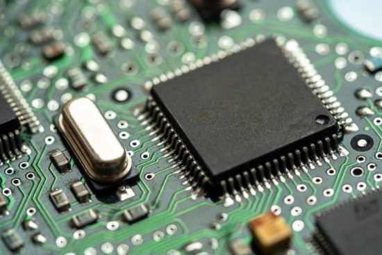 Types and Uses of Microcontrollers (A Comprehensive Guide)